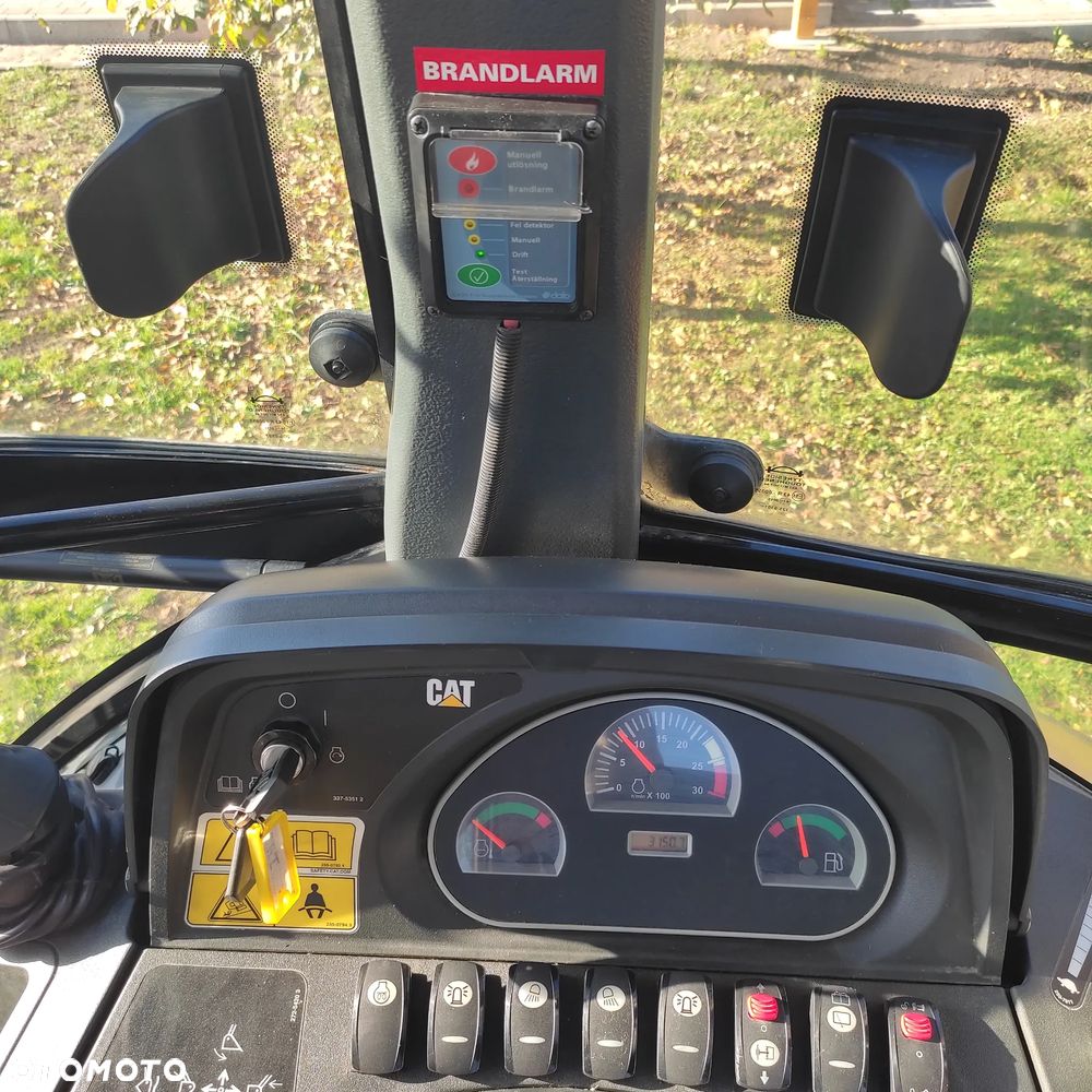 Caterpillar 444E - 13