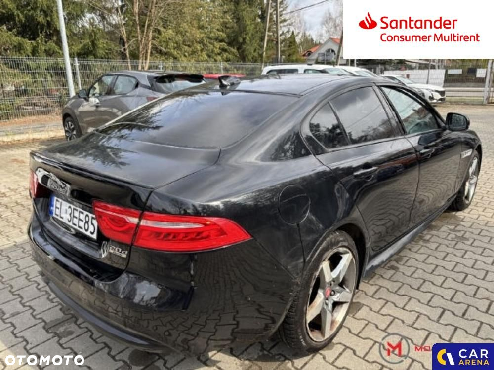Jaguar XE - 4
