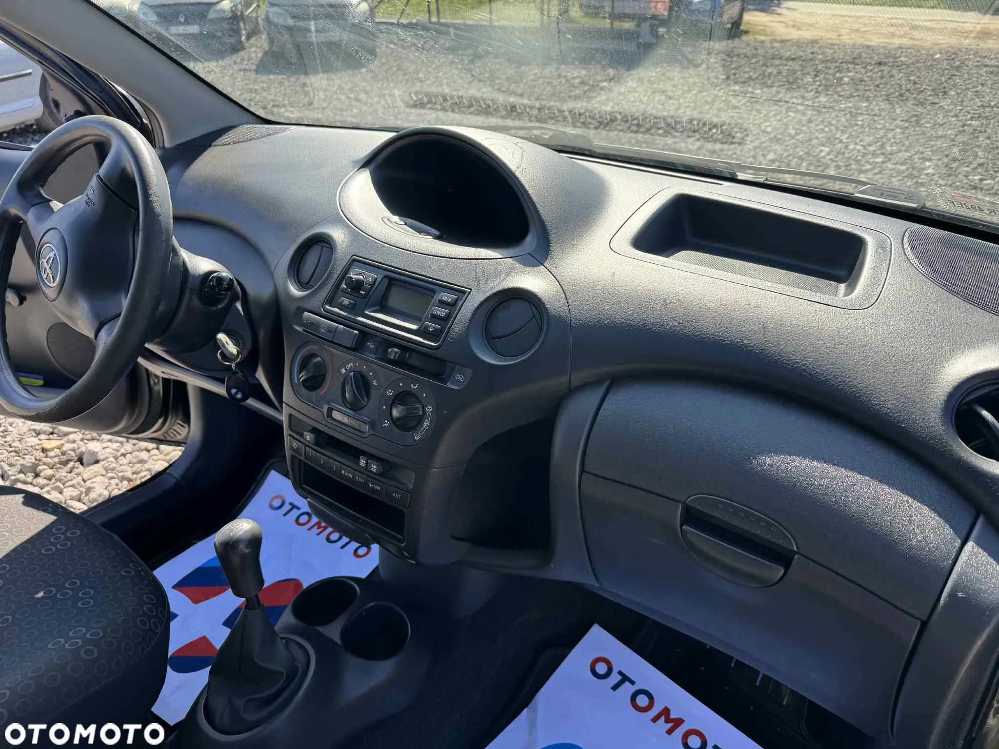 Toyota Yaris 1.3 Terra - 10