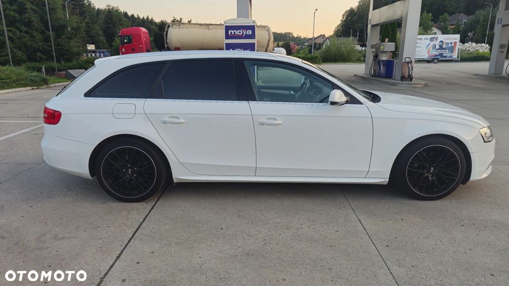 Audi A4 Avant 2.0 TDI ultra - 4