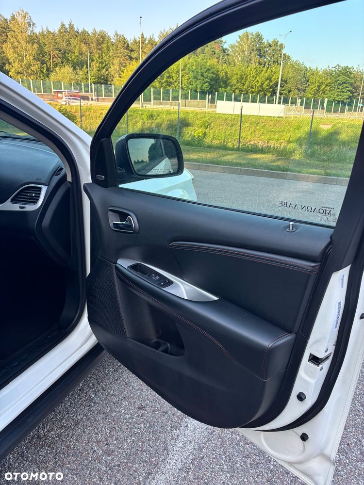 Dodge Journey - 11