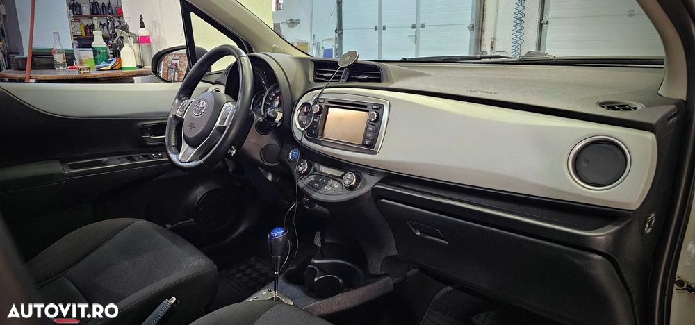 Toyota Yaris - 6