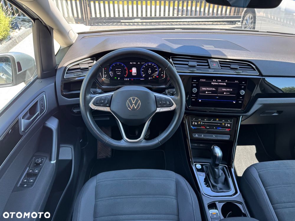 Volkswagen Touran - 20