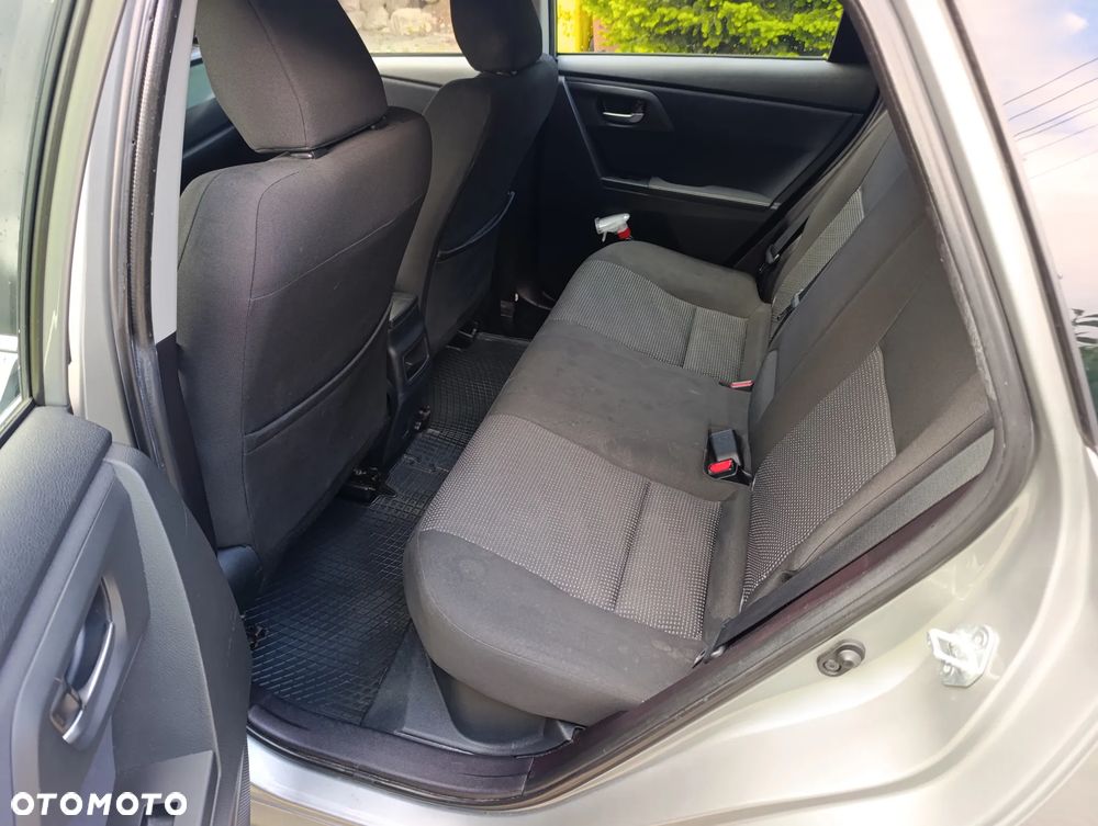 Toyota Auris - 10