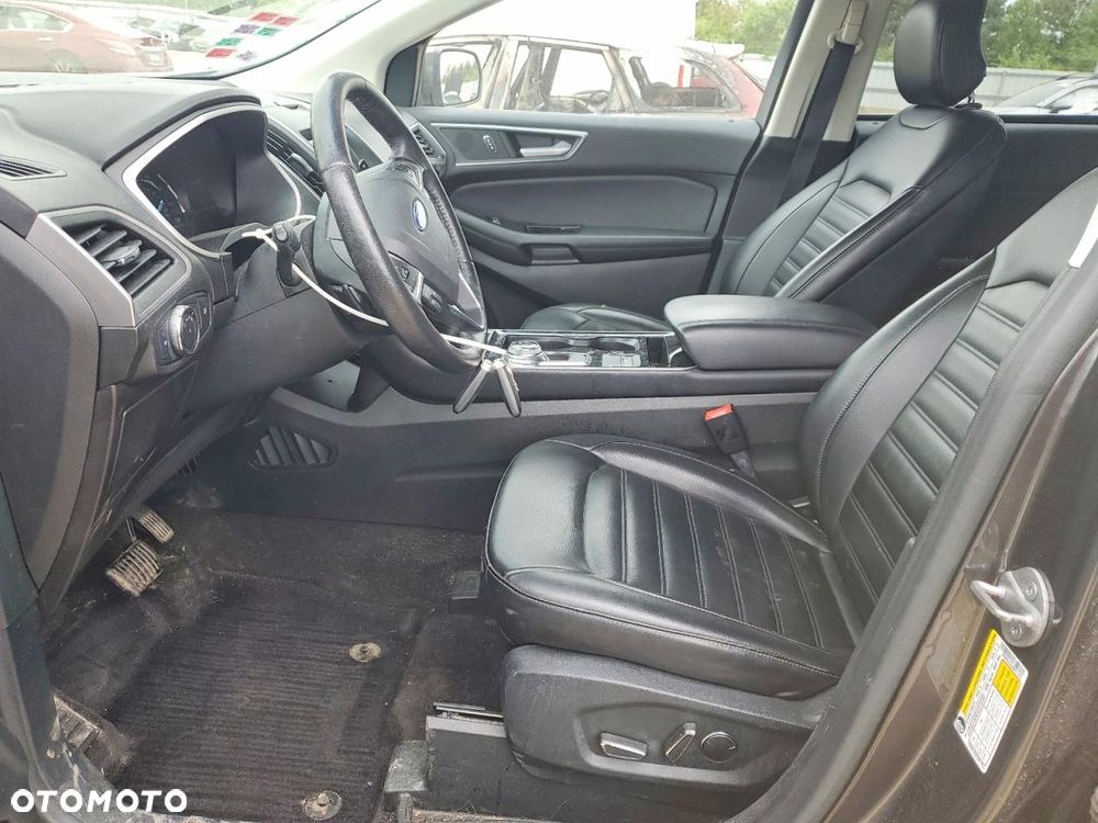 Ford Edge - 9