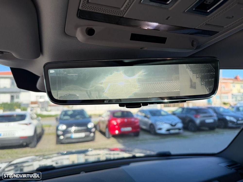 Land Rover Defender 2.0 D 110 AWD S - 32