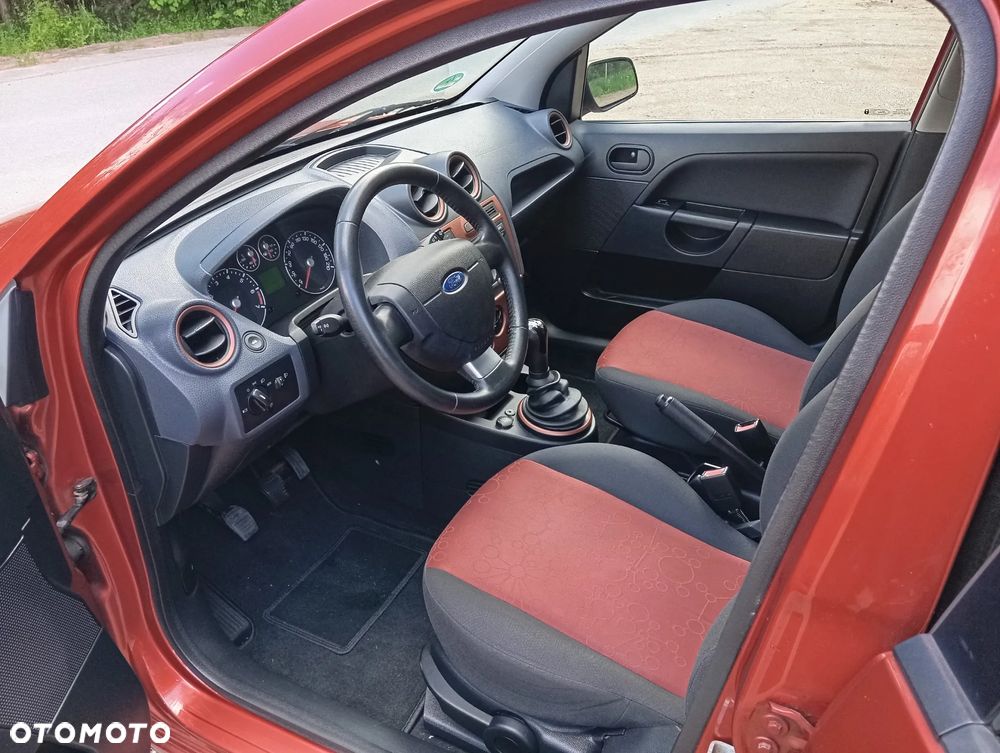 Ford Fiesta - 9