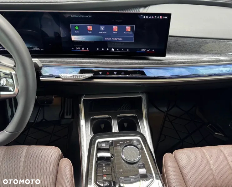 BMW Seria 7 M760e PHEV xDrive sport - 8