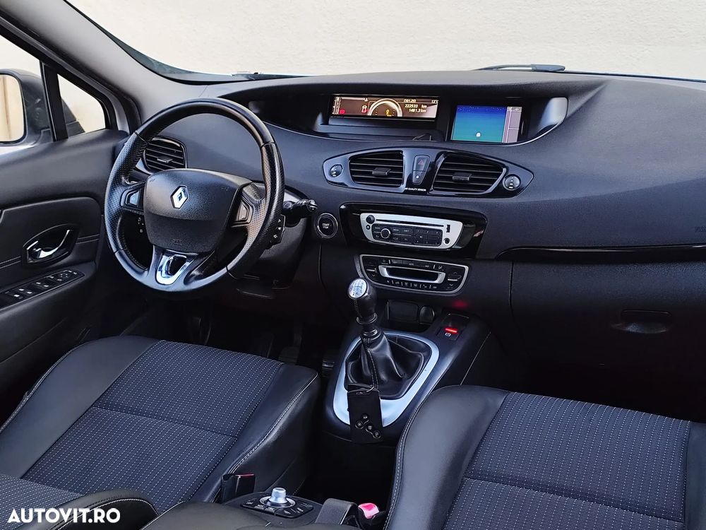 Renault Grand Scenic - 12