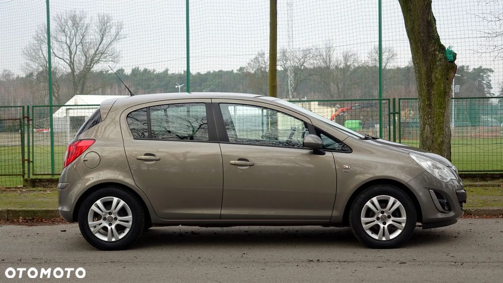 Opel Corsa 1.2 16V Innovation 110 Jahre - 32