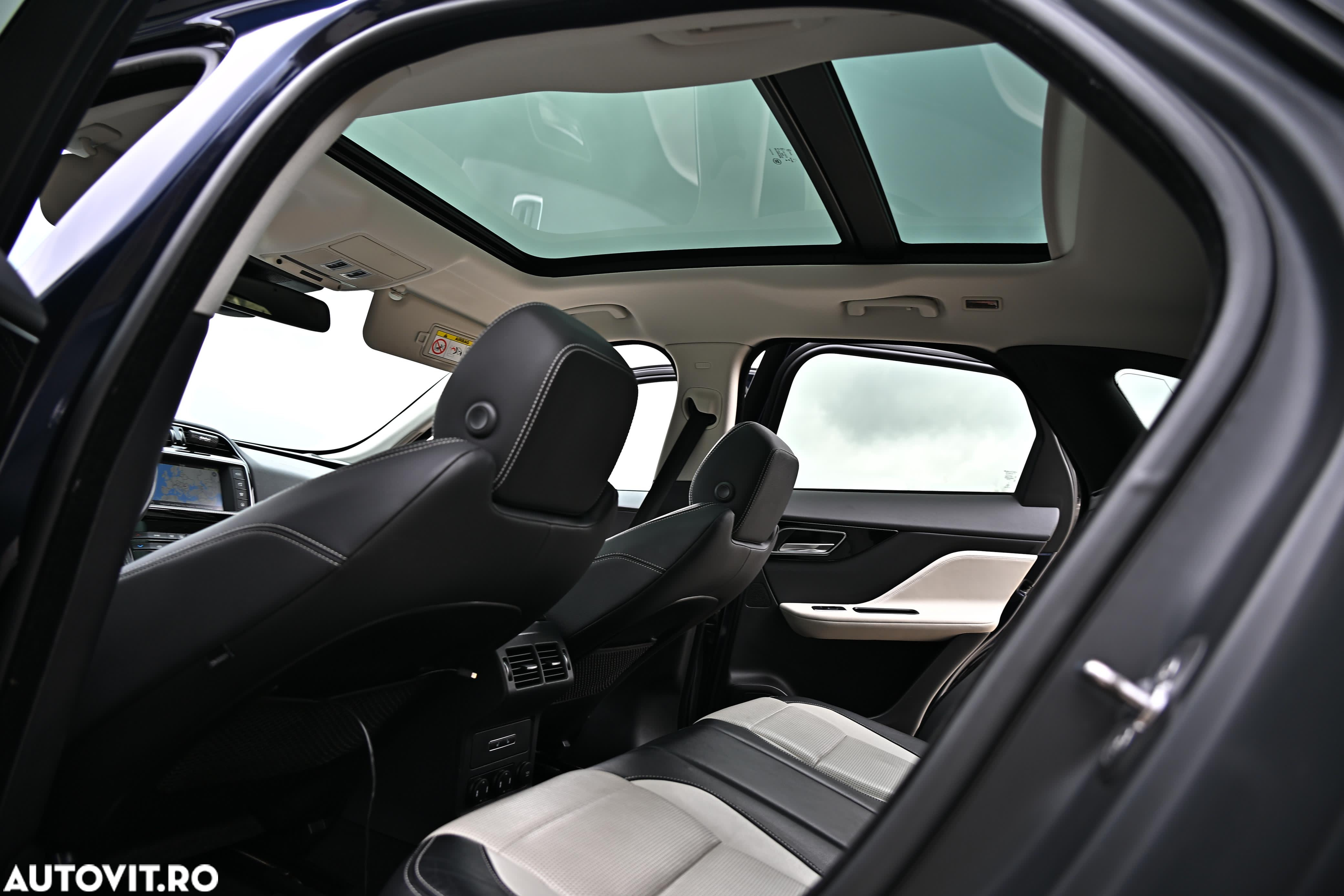 Jaguar F-Pace 20d RWD R-Sport - 16