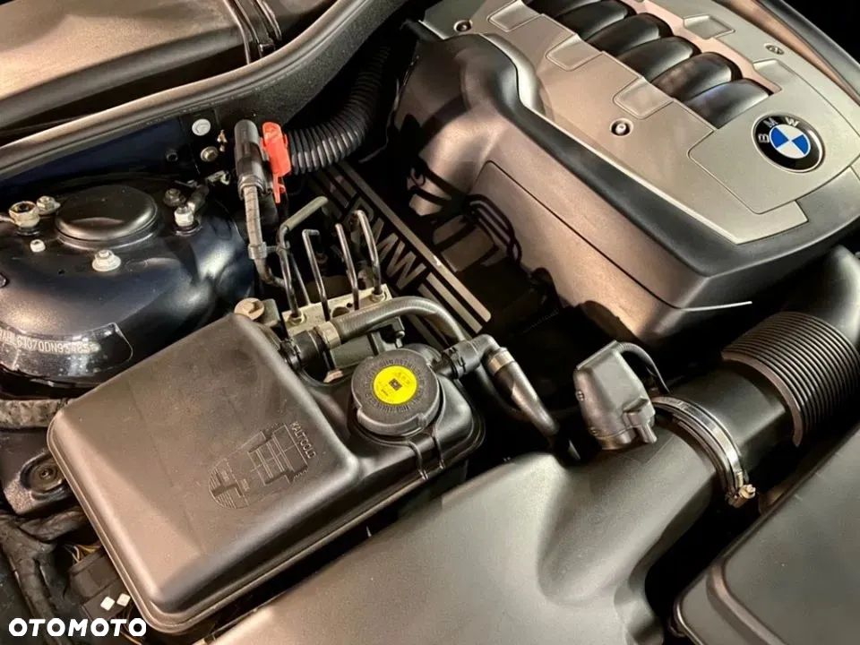 BMW Seria 7 740i - 22