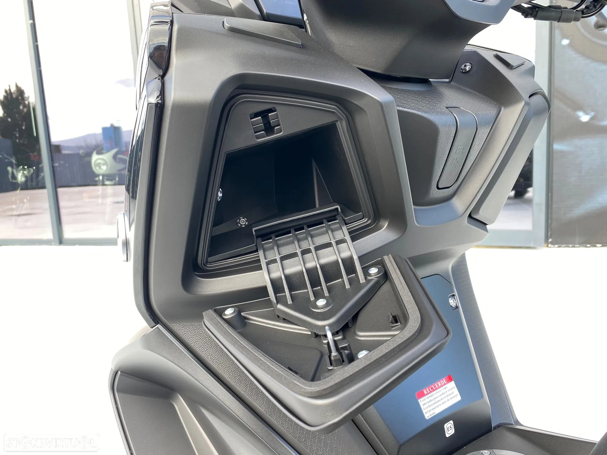 Voge SR4 Max T T - 11