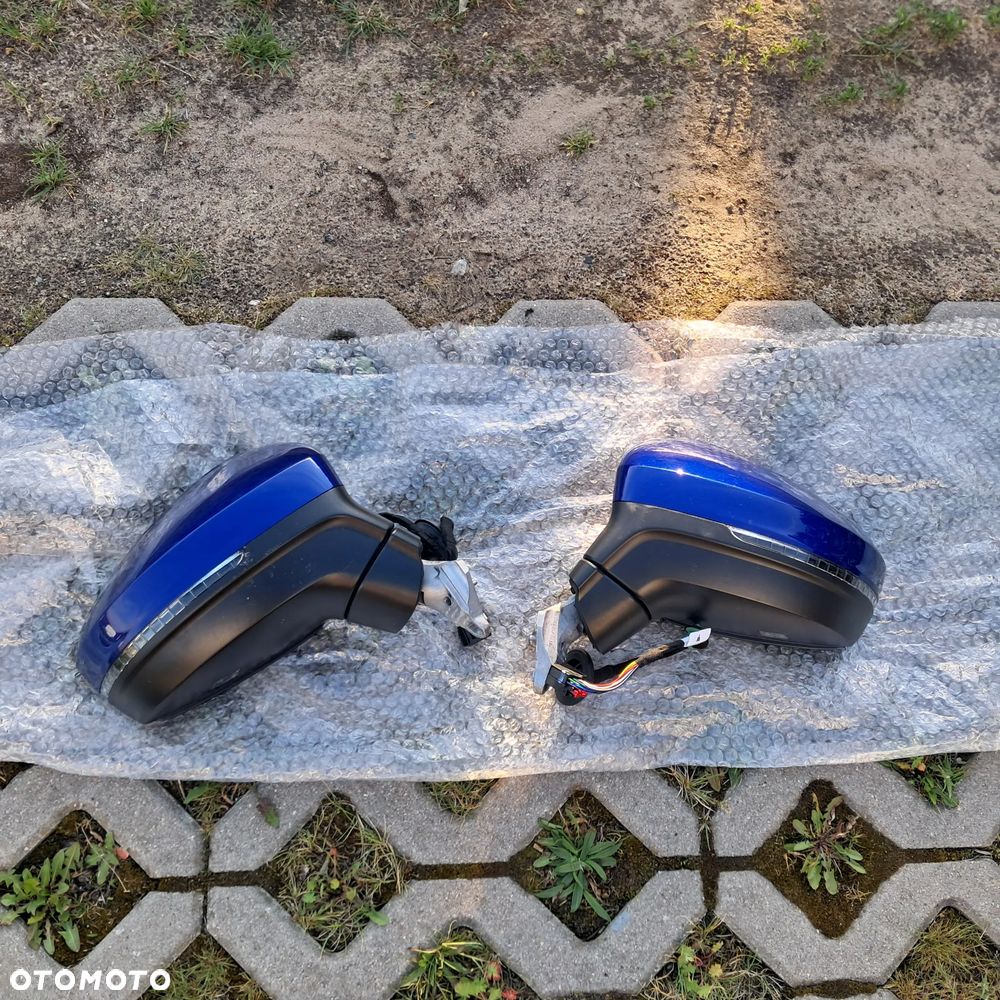 Lusterko lewe lub prawe VW tiguan II 2 niebieski  5NB 857 501 9pin 13pin niebieskie