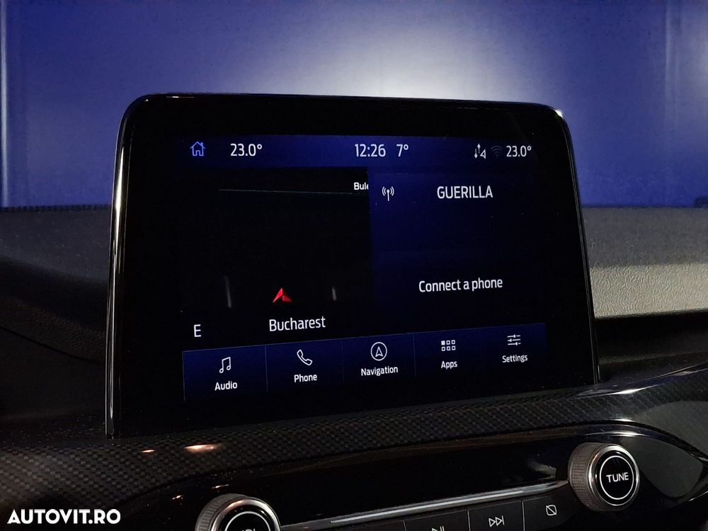 Ford Kuga - 21