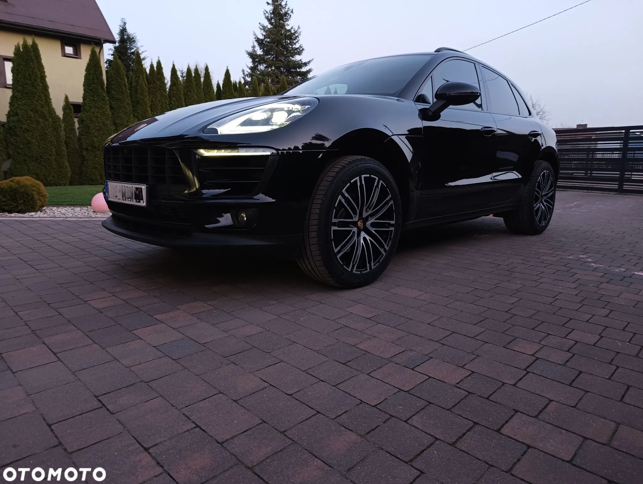 Porsche Macan Standard - 3