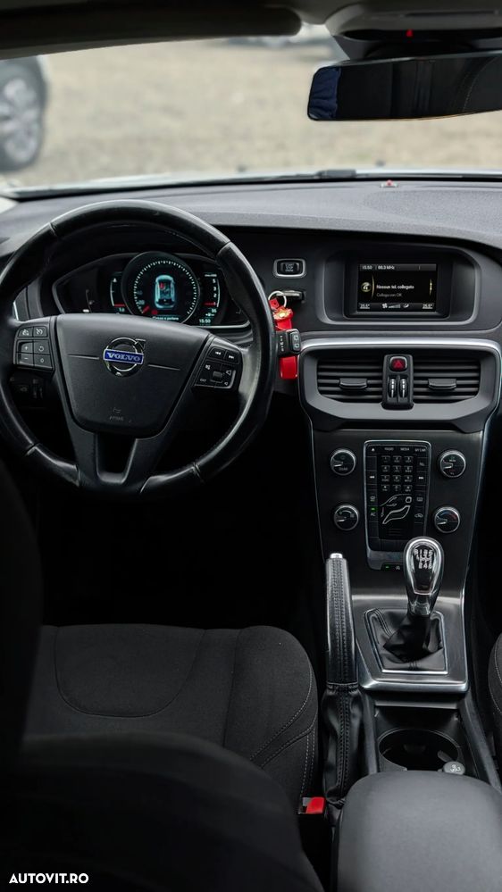 Volvo V40 D2 ECO Kinetic - 10