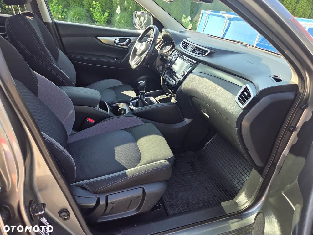 Nissan Qashqai 1.6 DCi 4x4 Tekna - 4