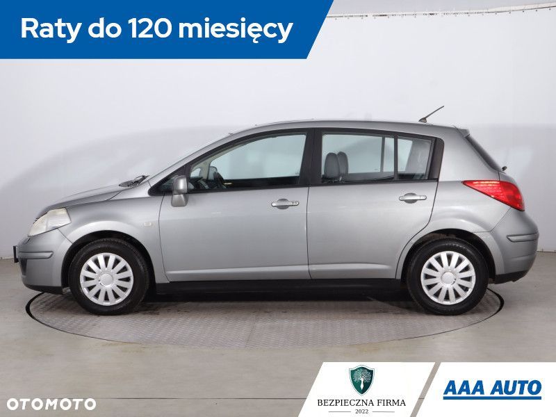 Nissan Tiida - 4