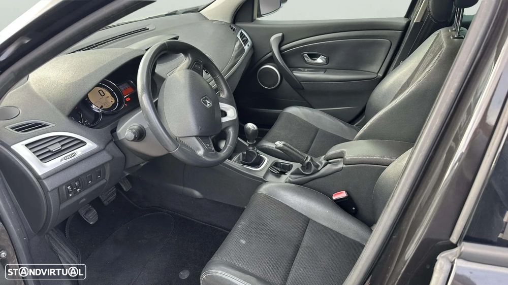 Renault Mégane 1.5 dCi Dynamique S - 13