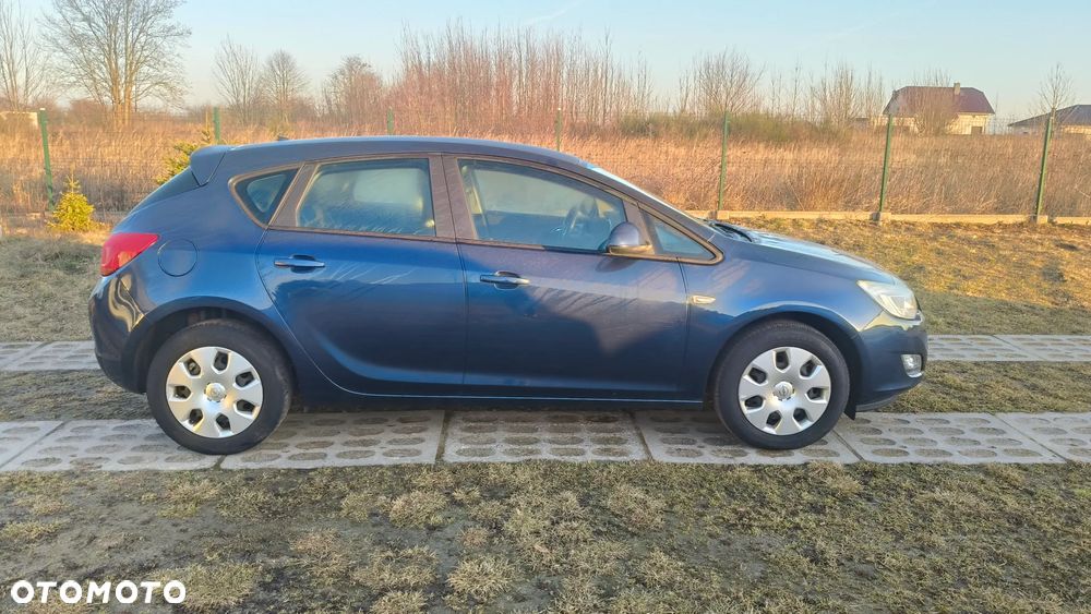 Opel Astra 1.4 EcoFLEX Design Edition - 2