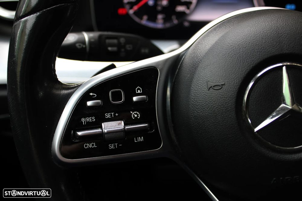 Mercedes-Benz E 300 de Exclusive Line - 35