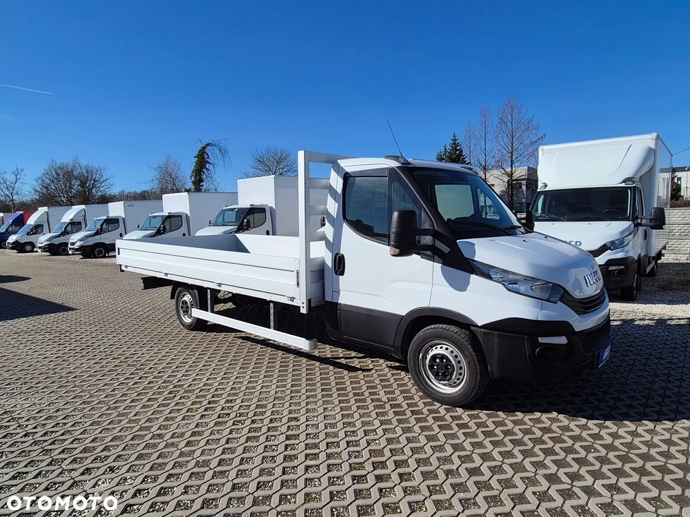 Iveco Daily 35S16, skrzynia 4,40 x 2,30m, klimatyzacja, nowa zabudowa - 3