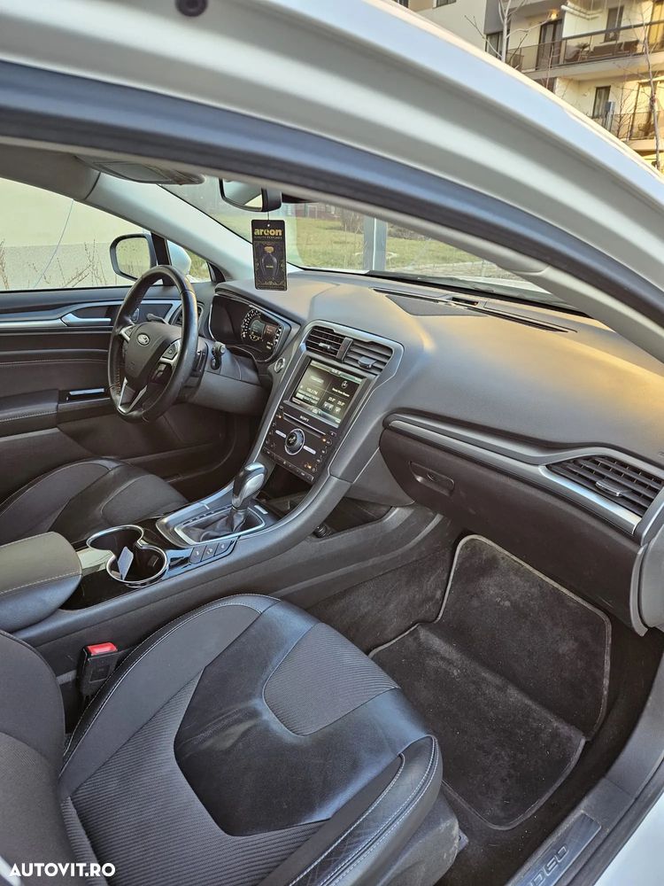 Ford Mondeo 2.0 TDCI PowerShift Titanium - 12