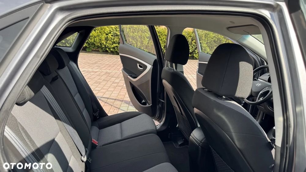 Hyundai i30 blue 1.6 GDI Passion - 31