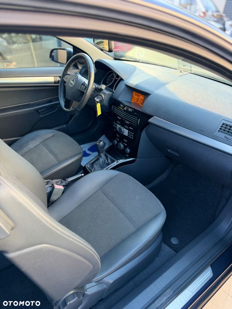 Opel Astra 1.6 Edition 111 Jahre - 33