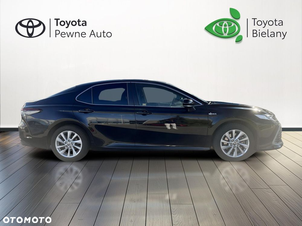 Toyota Camry - 6