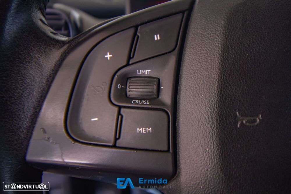 Citroën C4 Cactus 1.2 PureTech Shine - 47