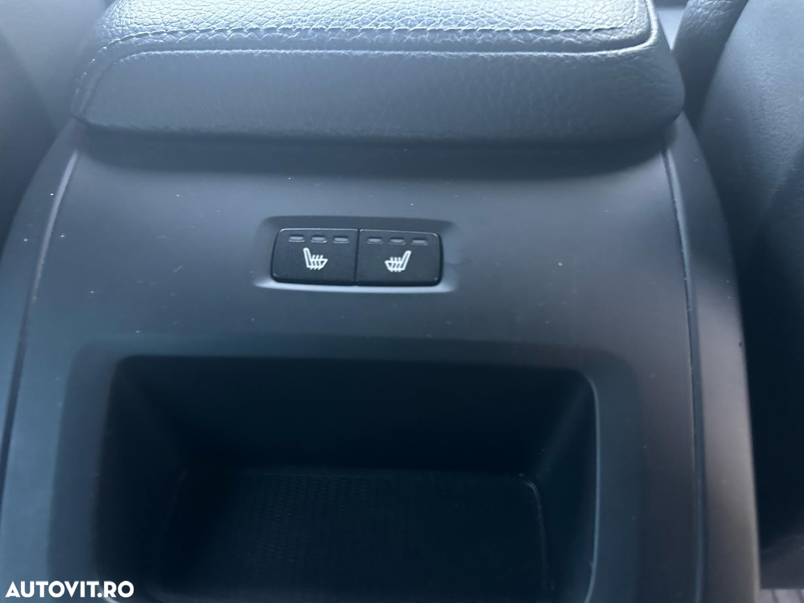 Volvo XC 60 D4 AWD Momentum - 4