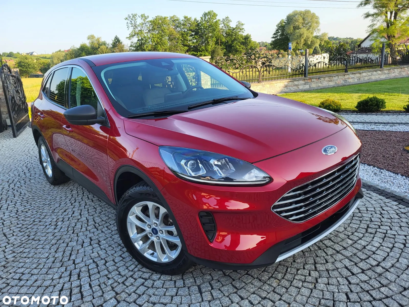 Ford Kuga - 12