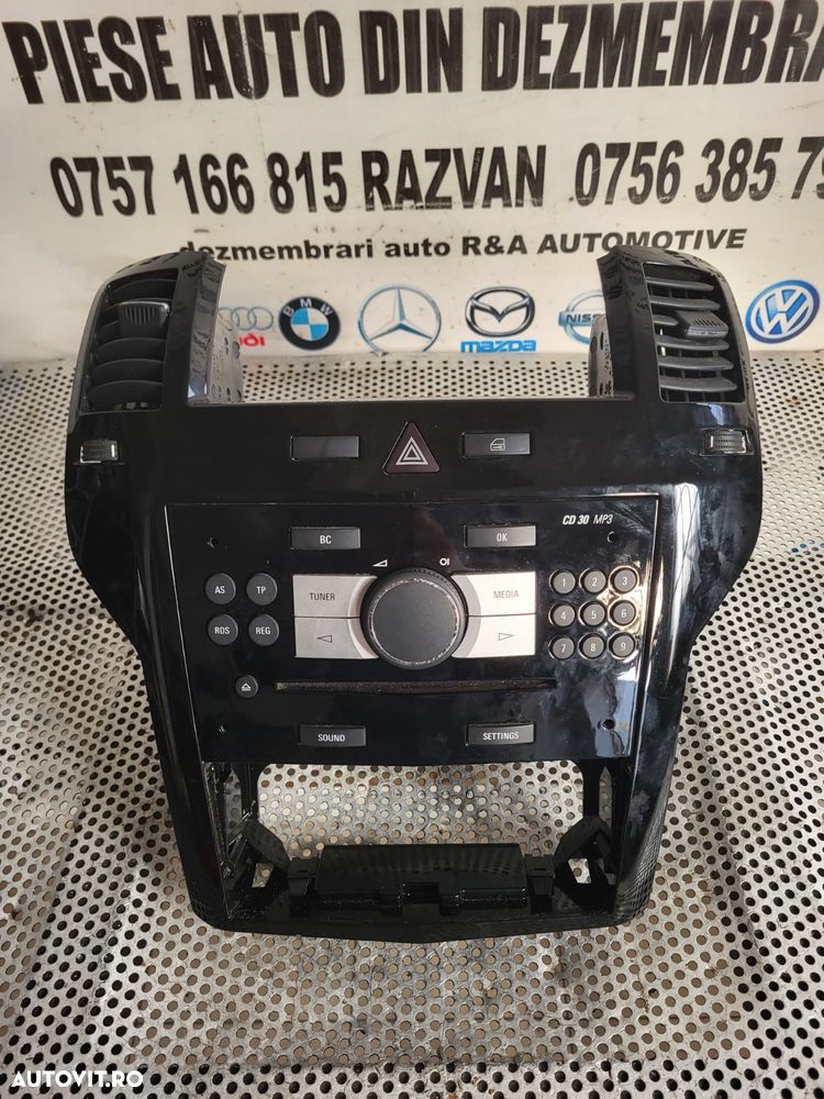 Radio CD Mp3 Cu Consola Centrala Opel Zafira B Facelift Original Dezmembrez Opel Zafira B 1.7 Cdti Euro 5 Motor A17DTR Cutie M32 Facelift - 4