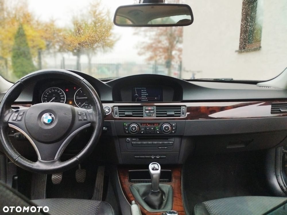 BMW Seria 3 320d - 12