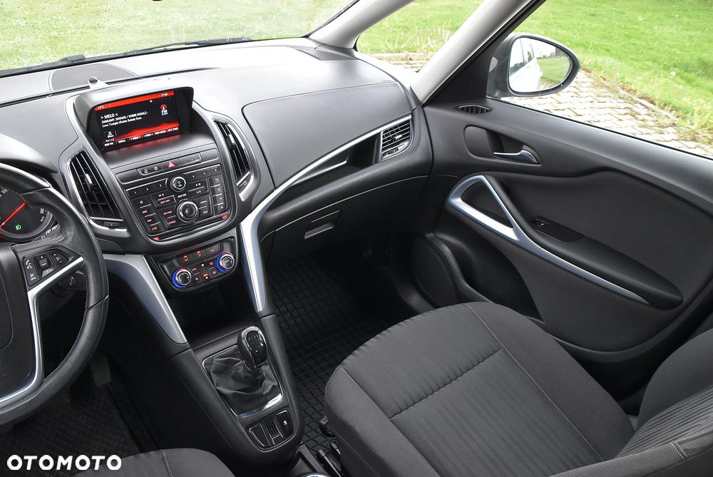 Opel Zafira - 22