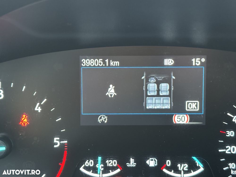 Ford Focus 1.5 EcoBlue 8AT Titanium - 10