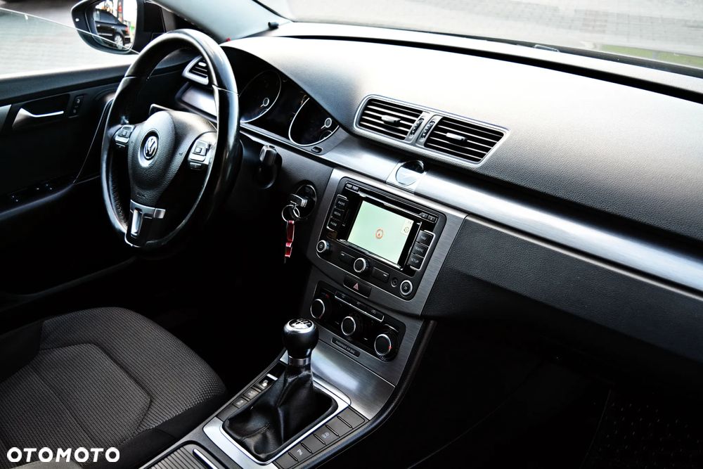Volkswagen Passat Variant 2.0 TDI BlueMotion Technology DPF Comfortline - 7