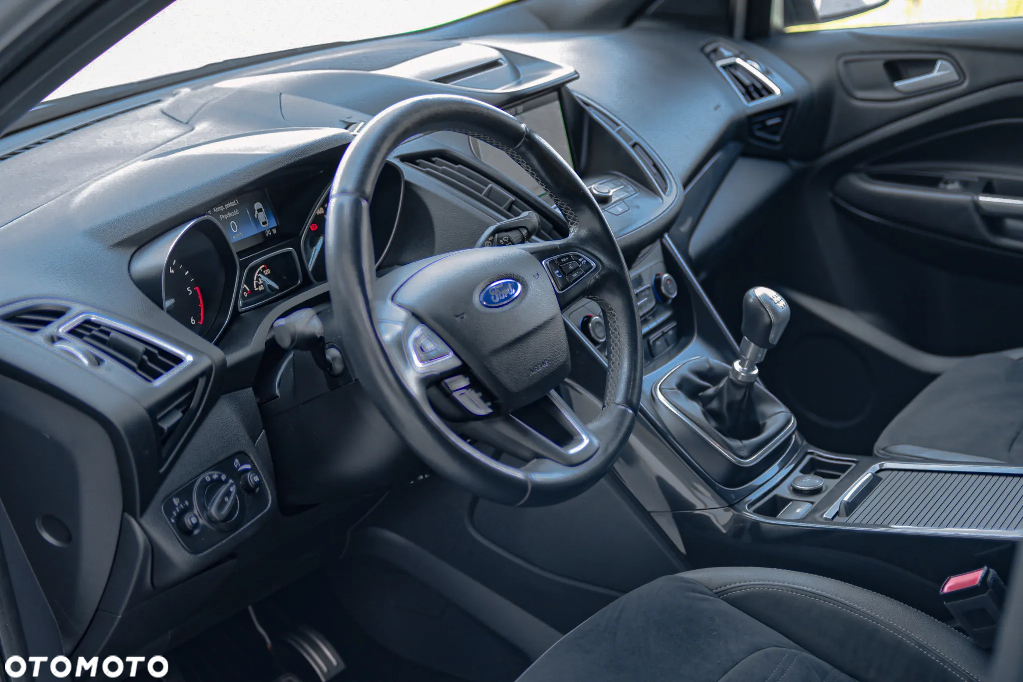 Ford Kuga 1.5 TDCi FWD ST-Line - 6