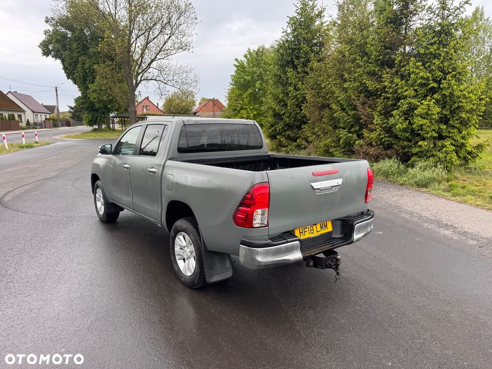 Toyota Hilux 2.4 D-4D Double Cab Selection 4x4 - 6