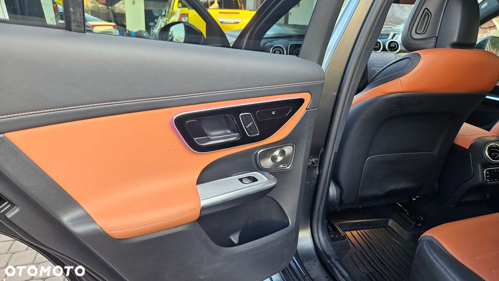 Mercedes-Benz GLC - 30