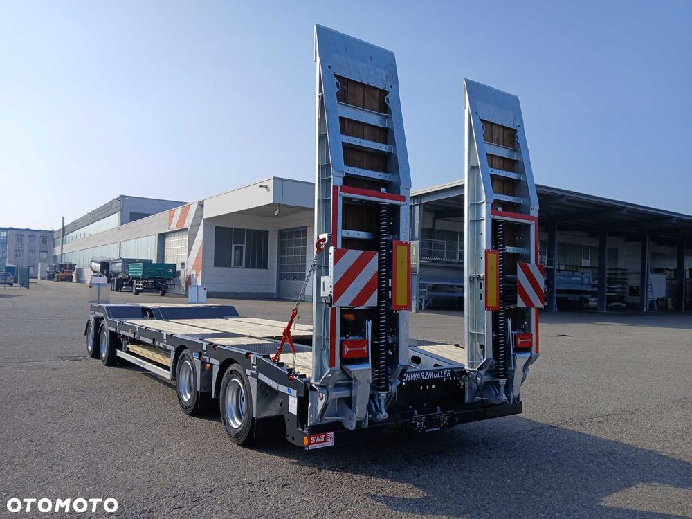Schwarzmuller 4-osiowa przyczepa niskopodwoziowa Schwarzmueller 2026 r. - 4