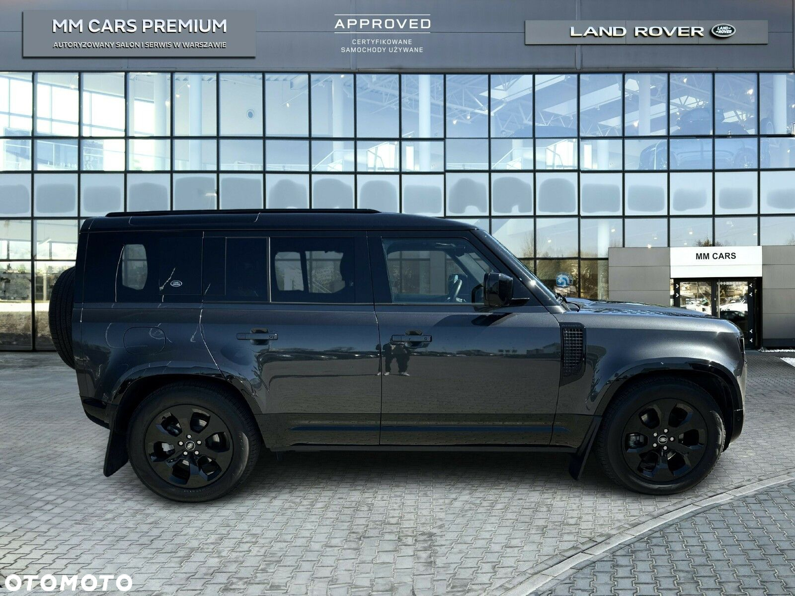 Land Rover Defender - 3