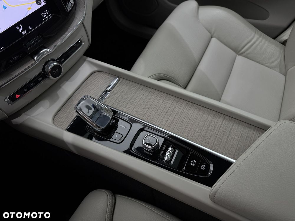 Volvo XC 60 - 26
