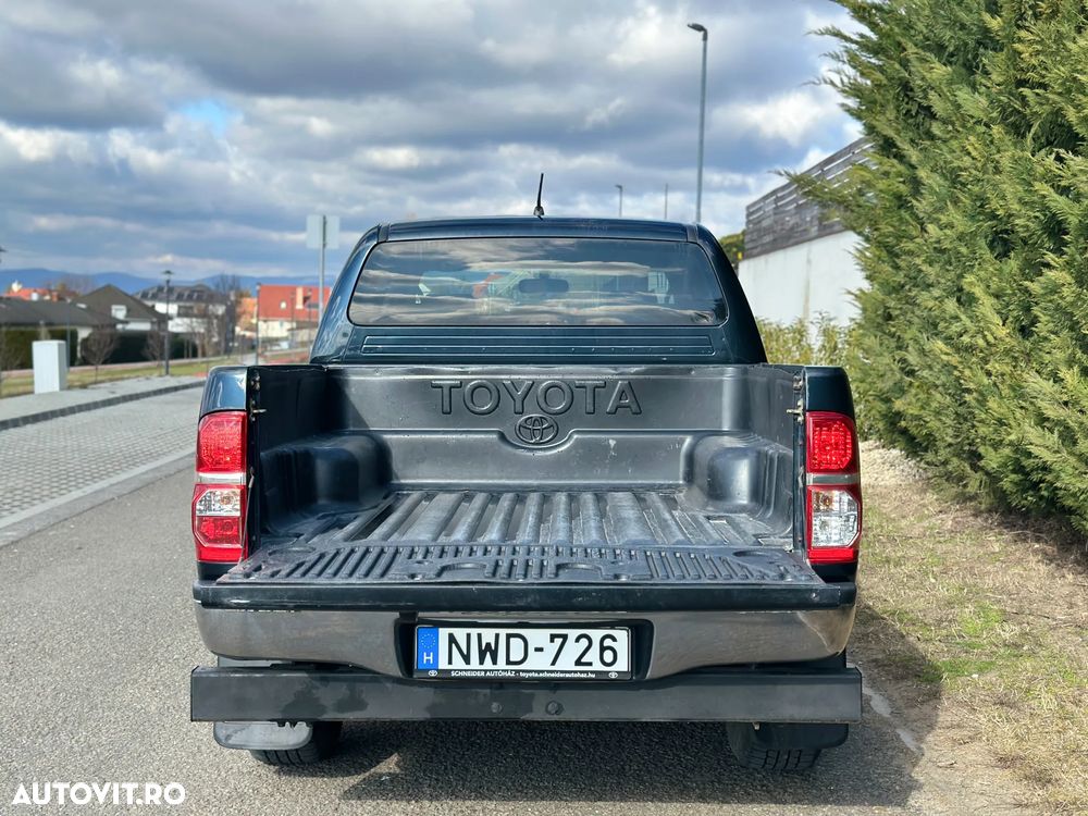 Toyota Hilux - 13