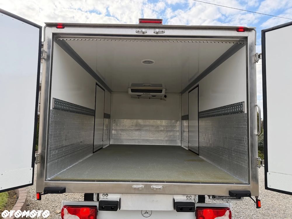 Mercedes-Benz Sprinter 319 Kontener 2.0 - 190KM Automat Pierwszy właściciel PIĘKNY - 14