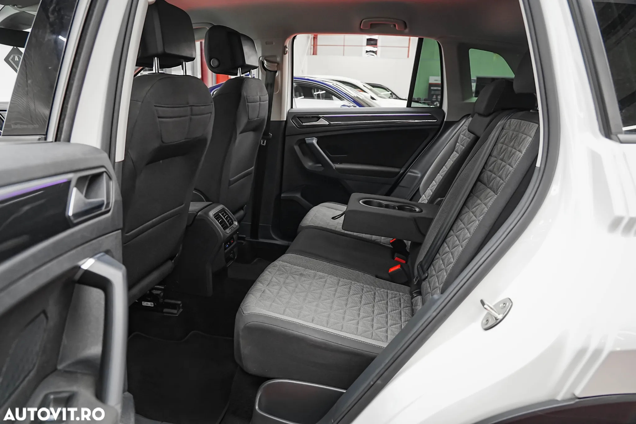 Volkswagen Tiguan 2.0 TDI DPF DSG Comfortline - 9