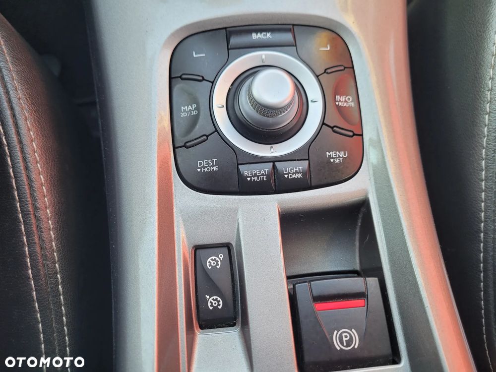 Renault Laguna dCi 150 FAP Start-Stop GT - 32