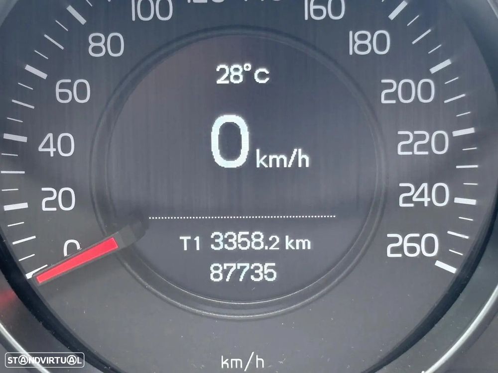 Volvo V40 1.5 T3 Sport Edition Plus Geartronic - 9